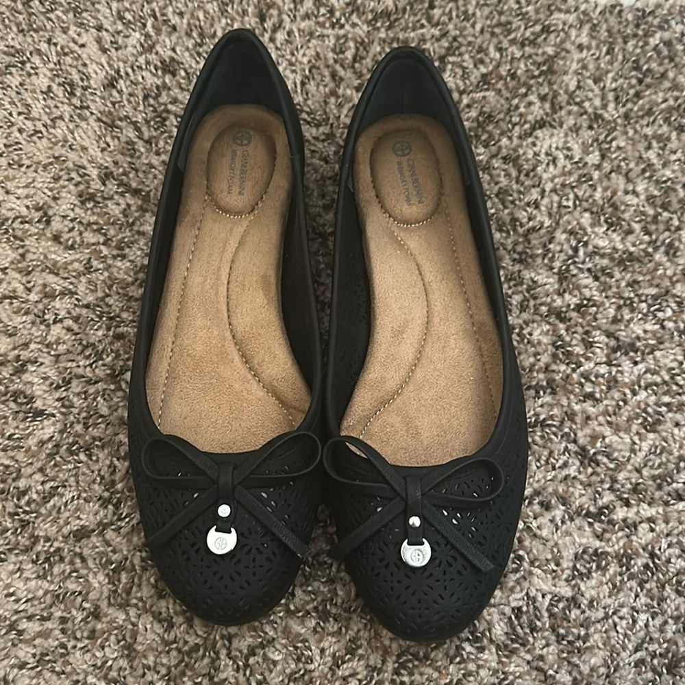 Cute black work shoes. Never worn. Just too small for me.